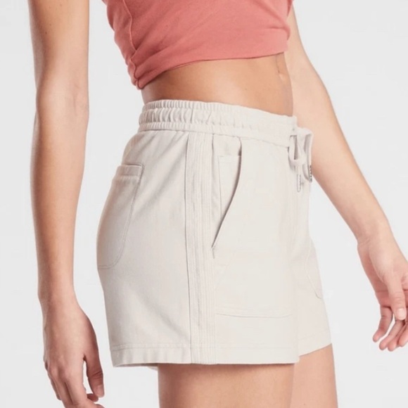 ATHLETA BIRCH GRAY FARALLON SHORTS - Picture 2 of 7